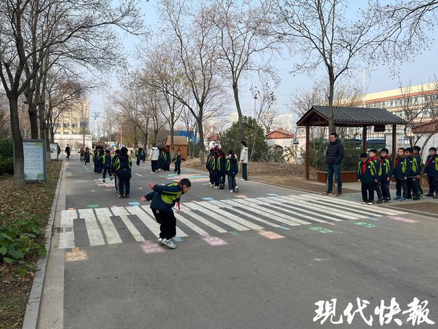 中小学体育课如何“天天见”？在江苏看见体育竞技宝JJB入口活动加“宿”度(图5)